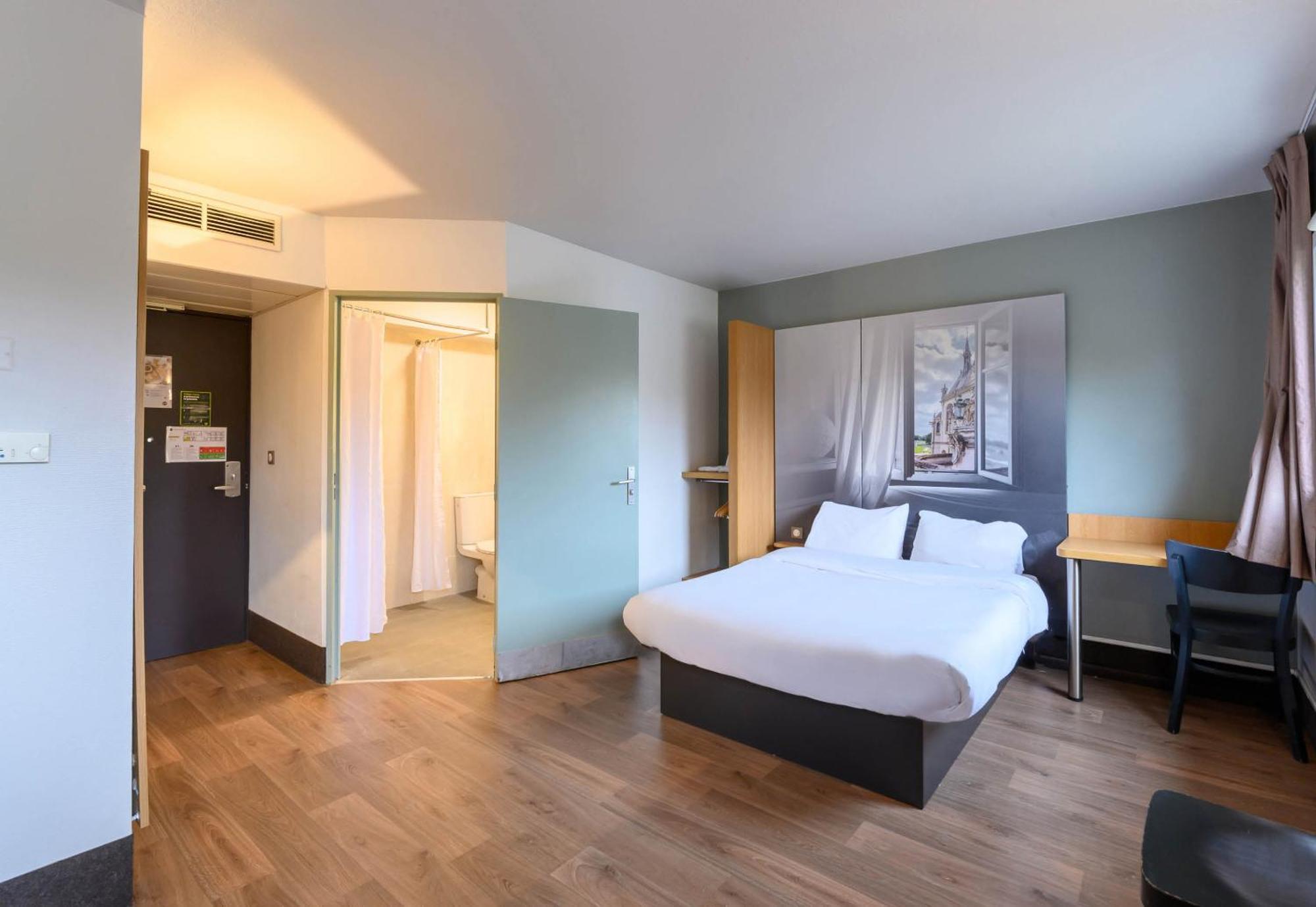 B&B Hotel Creil Chantilly Eksteriør billede