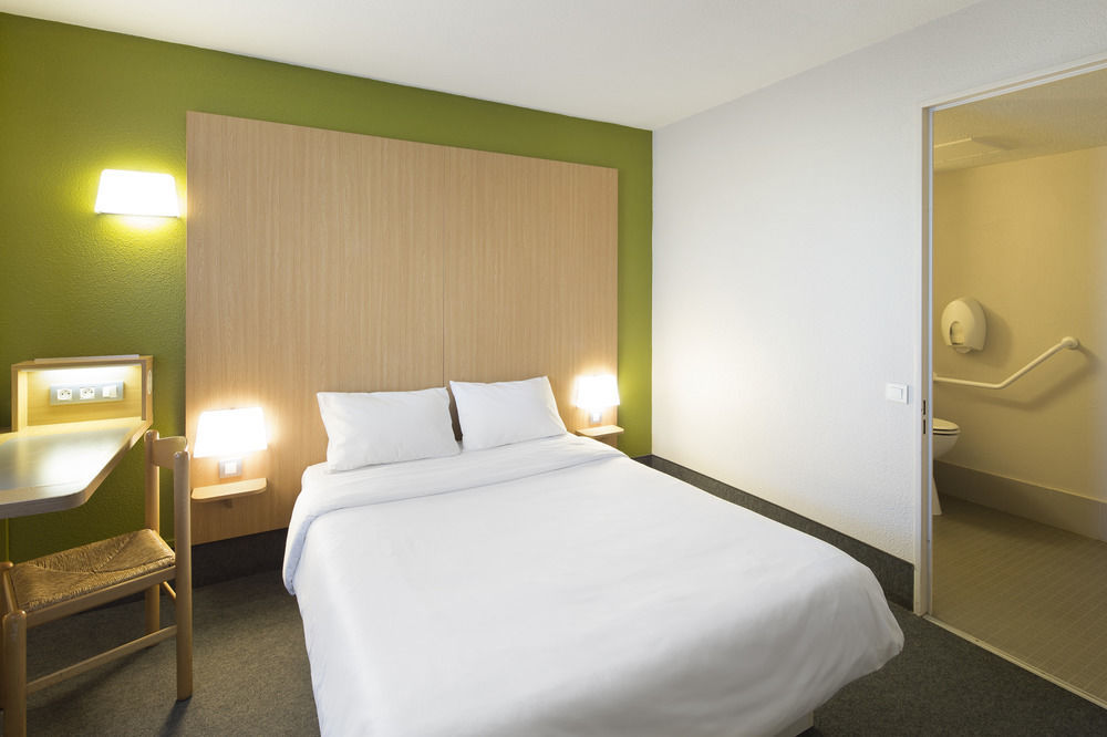 B&B Hotel Creil Chantilly Eksteriør billede